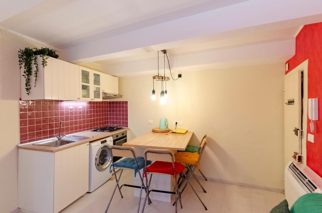 Joivy Cosy Flat In The Centre Apartment Genoa Bagian luar foto