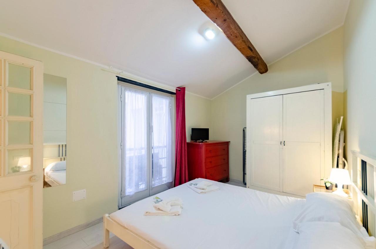 Joivy Cosy Flat In The Centre Apartment Genoa Bagian luar foto
